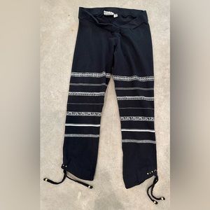 Cotton Boho cropped leggings black size small xsmall
